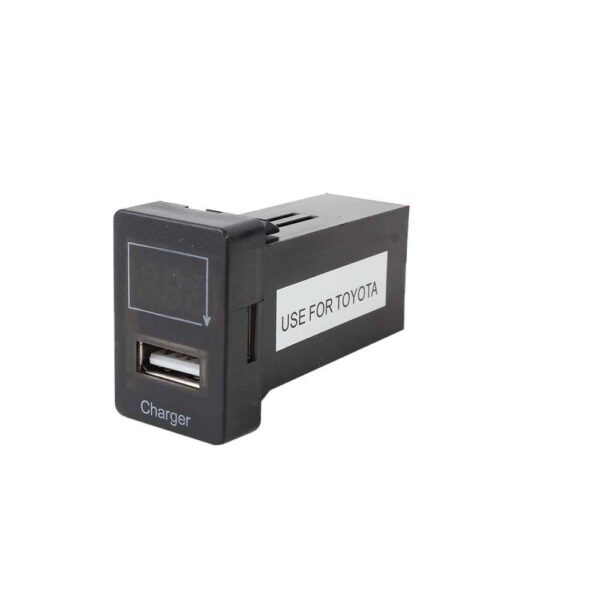 منفذ USB + قارئ تويوتا كبير