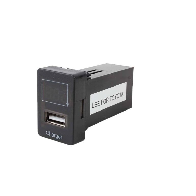 منفذ USB + قارئ تويوتا كبير